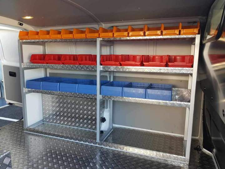 Aménagement de fourgons de transport à La Réunion