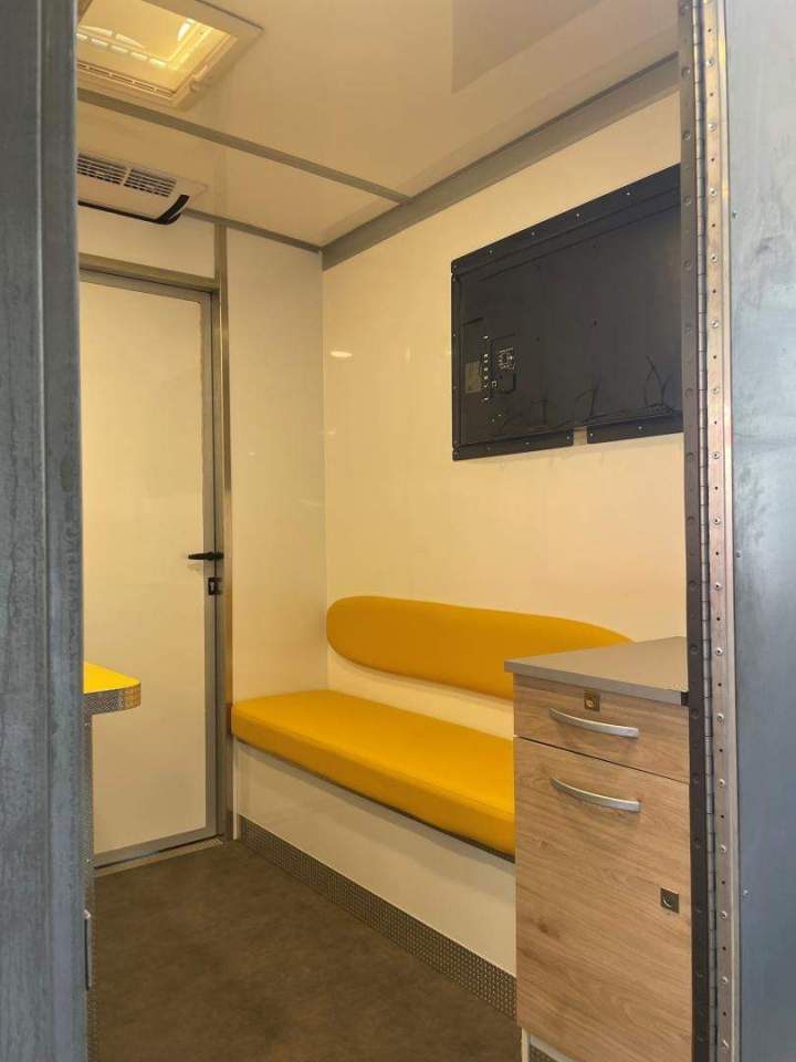 Aménagements spécifiques de véhicules utilitaires à La Réunion