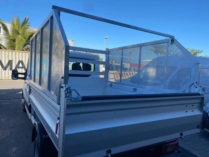 Habillage de bennes et fourgons à La Réunion