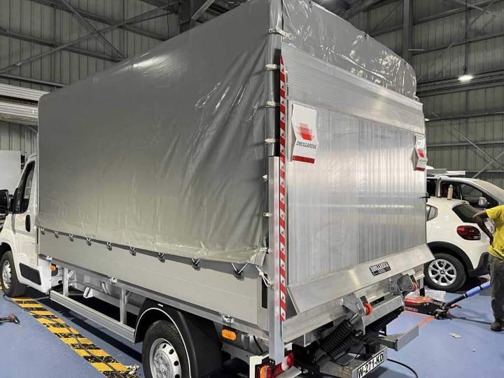 Habillage de bennes et fourgons à La Réunion