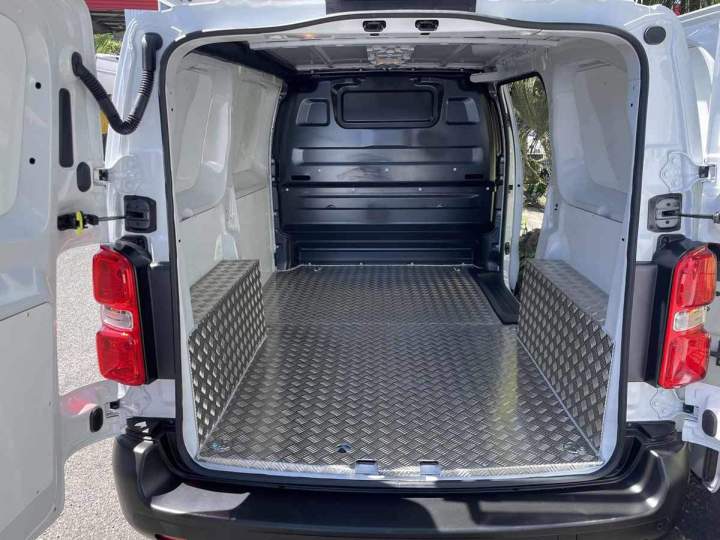 Service d'aménagement de véhicules utilitaires à La Réunion