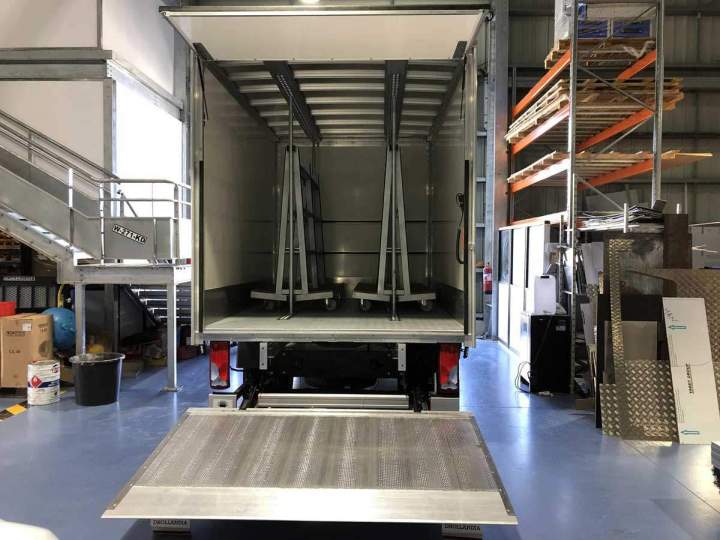 Personnalisation de fourgons à La Réunion