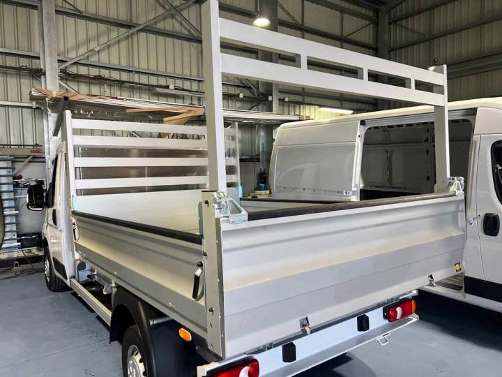 Habillage de bennes et fourgons à La Réunion