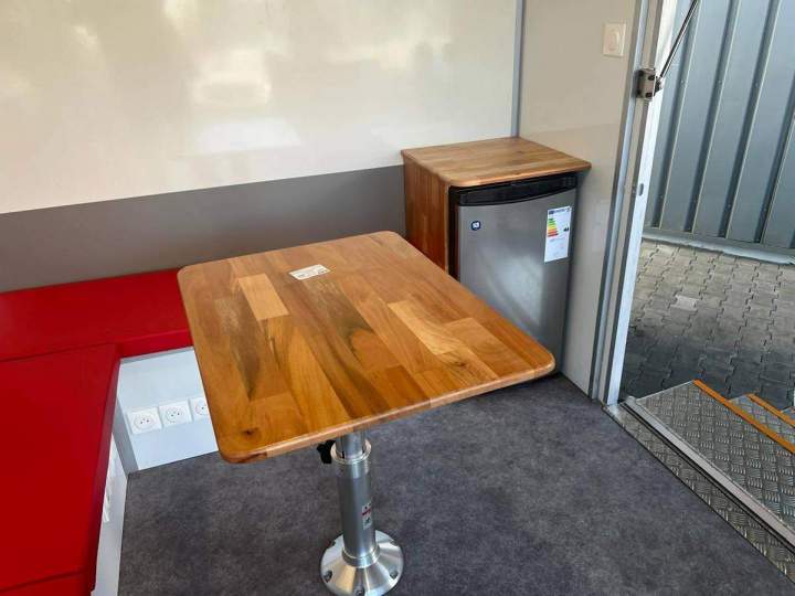 Aménagements spécifiques de véhicules utilitaires à La Réunion