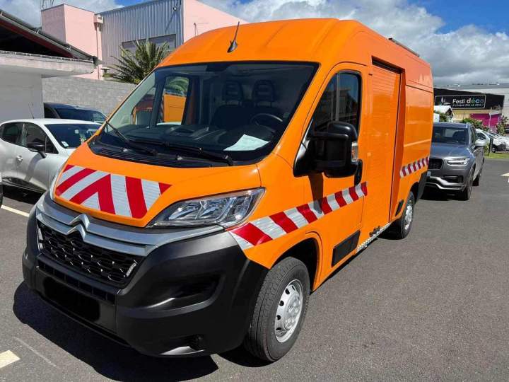 Service d'aménagement intérieur de véhicules à La Réunion