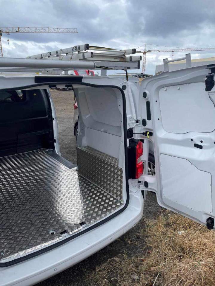 Aménagement intérieur de véhicules à La Réunion