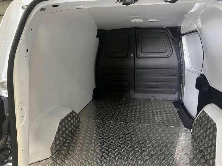 Aménagement intérieur de véhicules à La Réunion