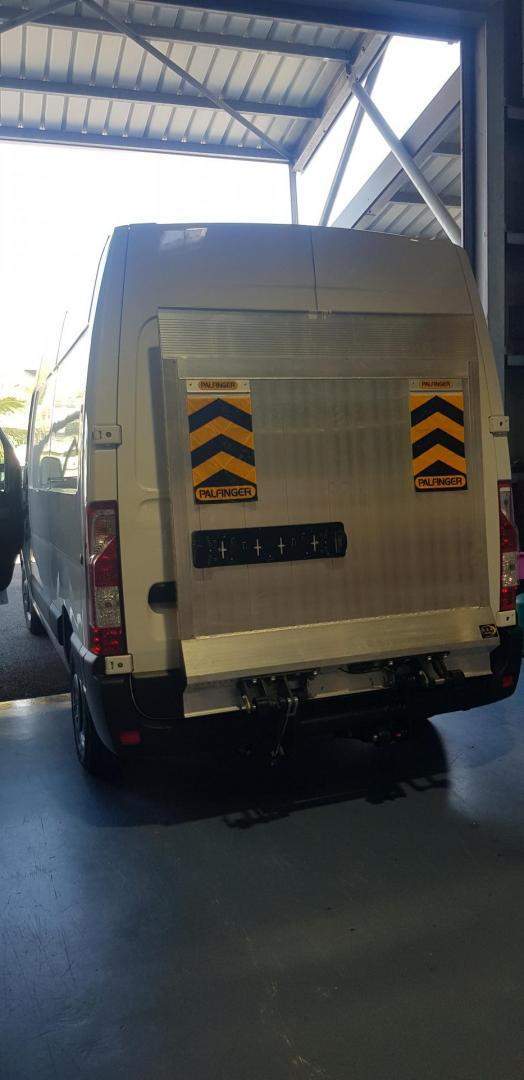 Carrossage de fourgons à La Réunion