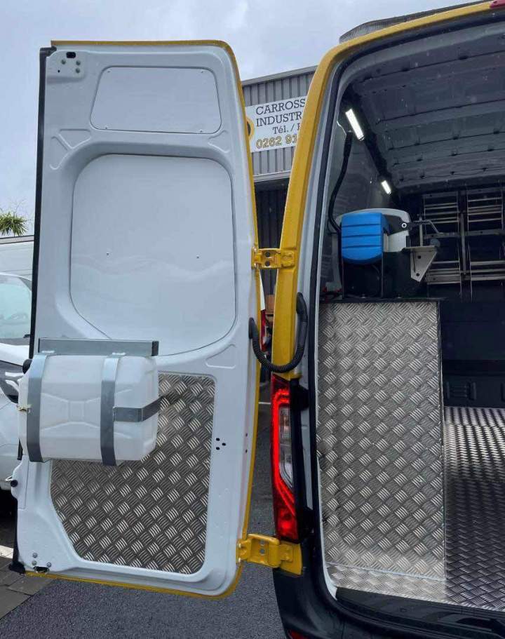 Aménagement intérieur de véhicules à La Réunion