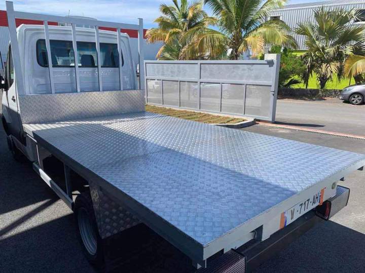 Réparation et entretien de bennes et fourgons à La Réunion