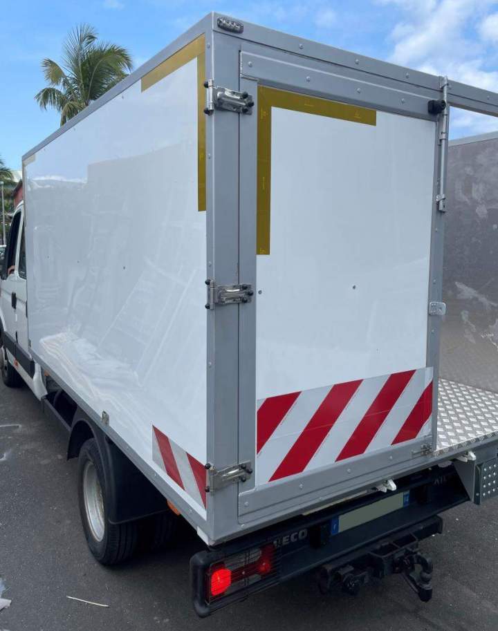 Aménagement pour le transport de matériaux spécifiques à La Réunion