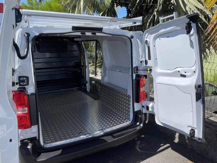 Service d'aménagement de véhicules utilitaires à La Réunion