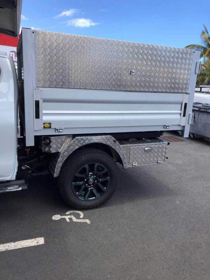 Réparation et entretien de bennes et fourgons à La Réunion