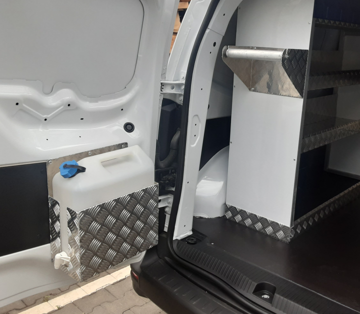 Bidon + porte rouleau 1