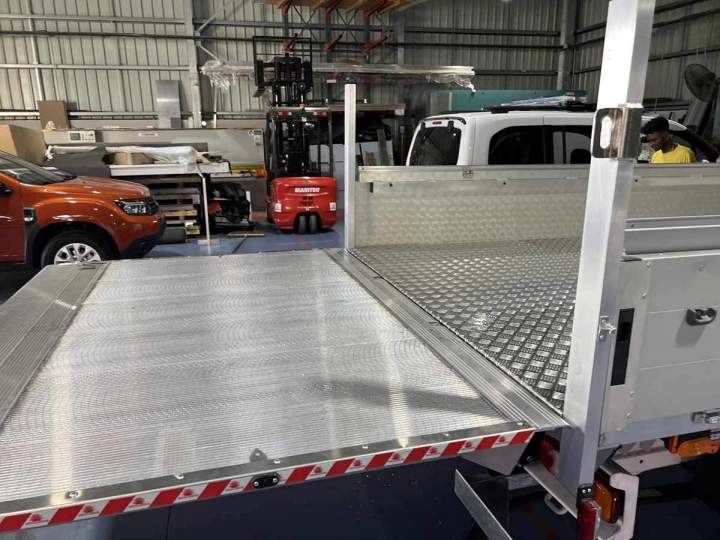 Habillage de bennes et fourgons à La Réunion