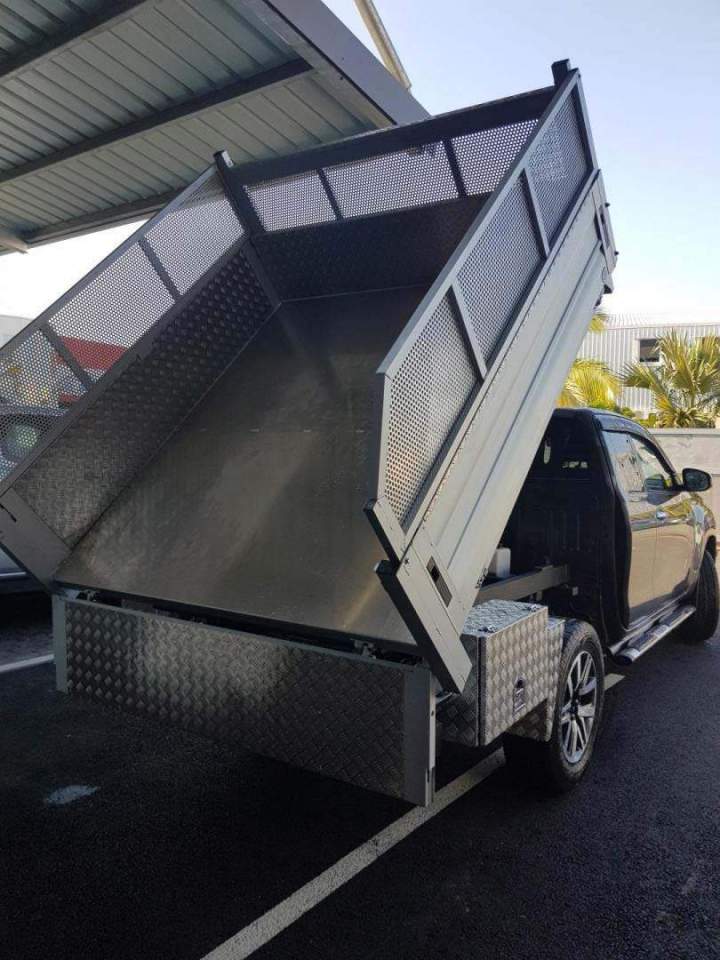 Habillage de bennes et fourgons à La Réunion