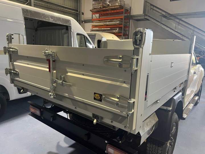 Réparation et entretien de bennes et fourgons à La Réunion