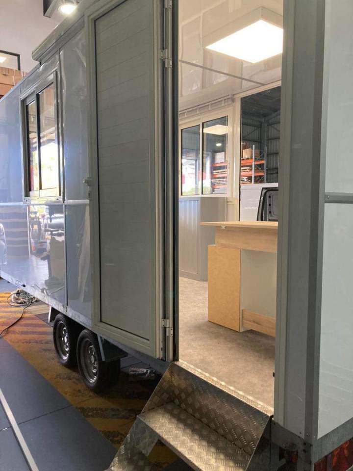 Installation de remorques spécifiques  à La Réunion