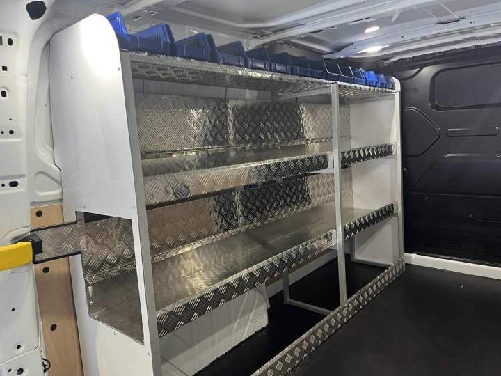 Service d'aménagement intérieur de véhicules à La Réunion