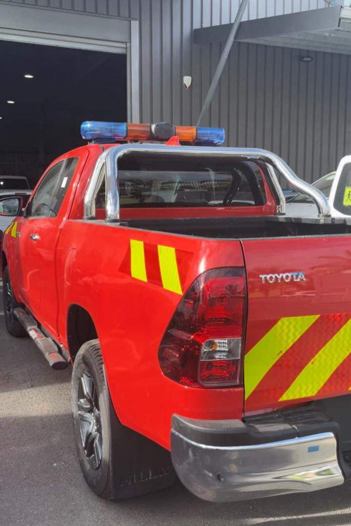 Installateur de signalisation lumineuse pour véhicules utilitaires à La Réunion