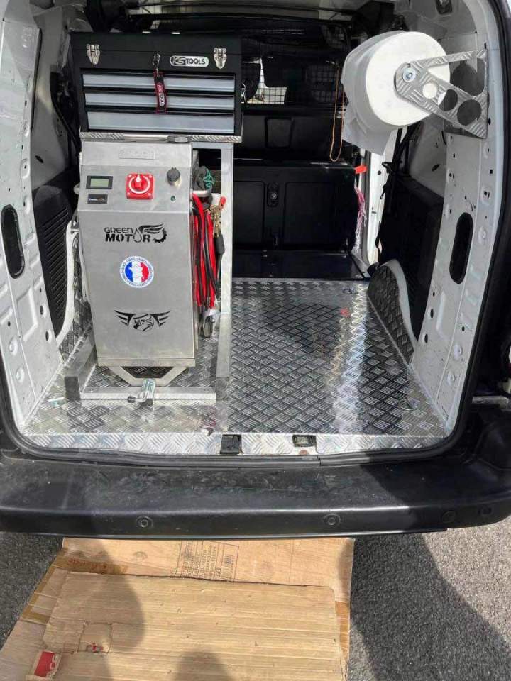 Aménagements spécifiques de véhicules utilitaires à La Réunion