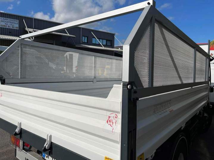 Aménagement pour le transport de matériaux spécifiques à La Réunion