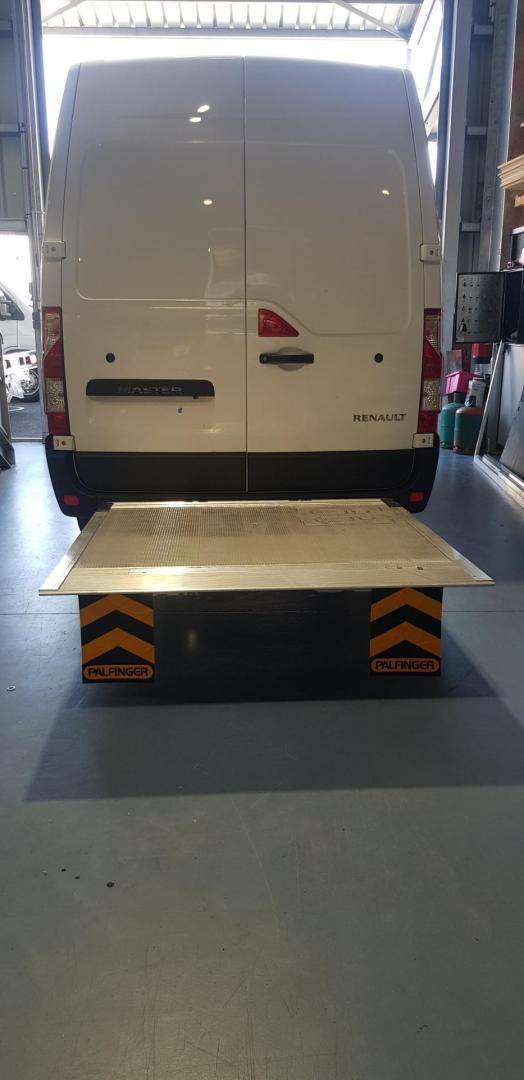 Personnalisation de fourgons  à La Réunion