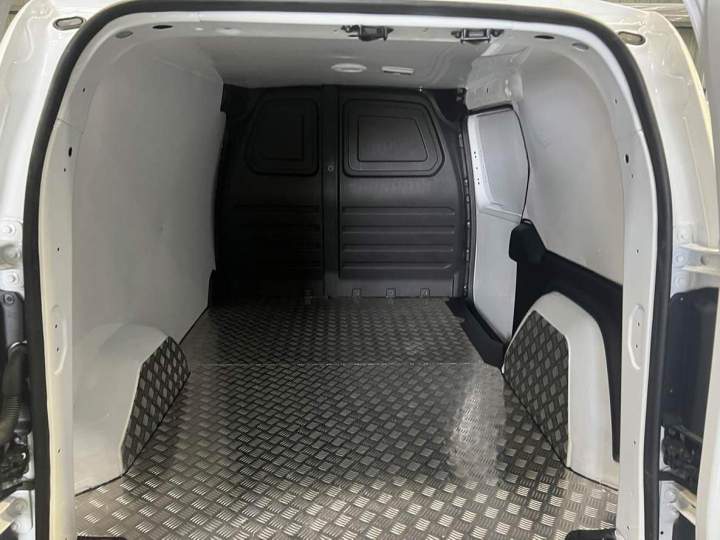 Aménagement intérieur de véhicules à La Réunion