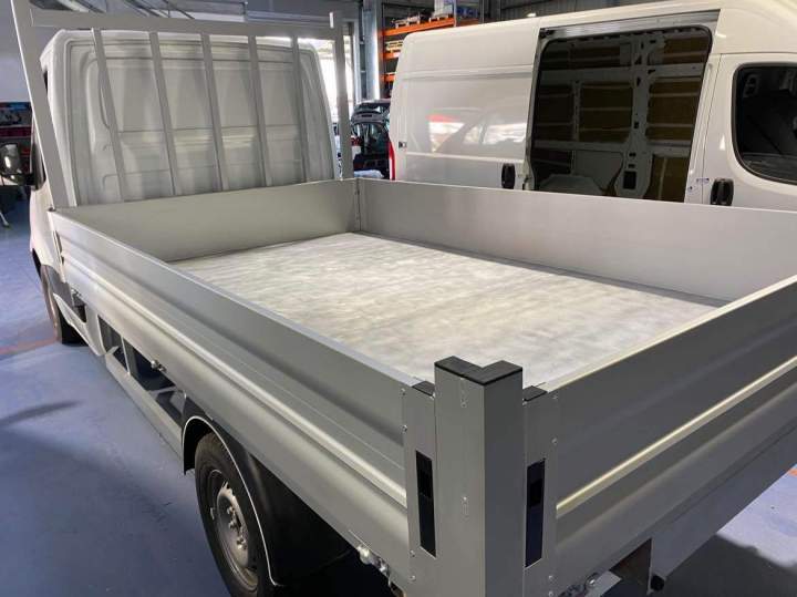 Habillage de bennes et fourgons à La Réunion