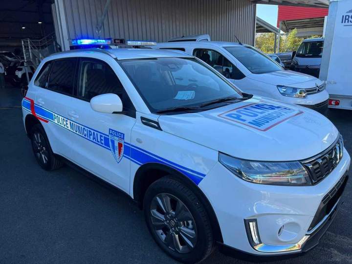 Société d'installation de signalisation lumineuse pour véhicules utilitaires à La Réunion