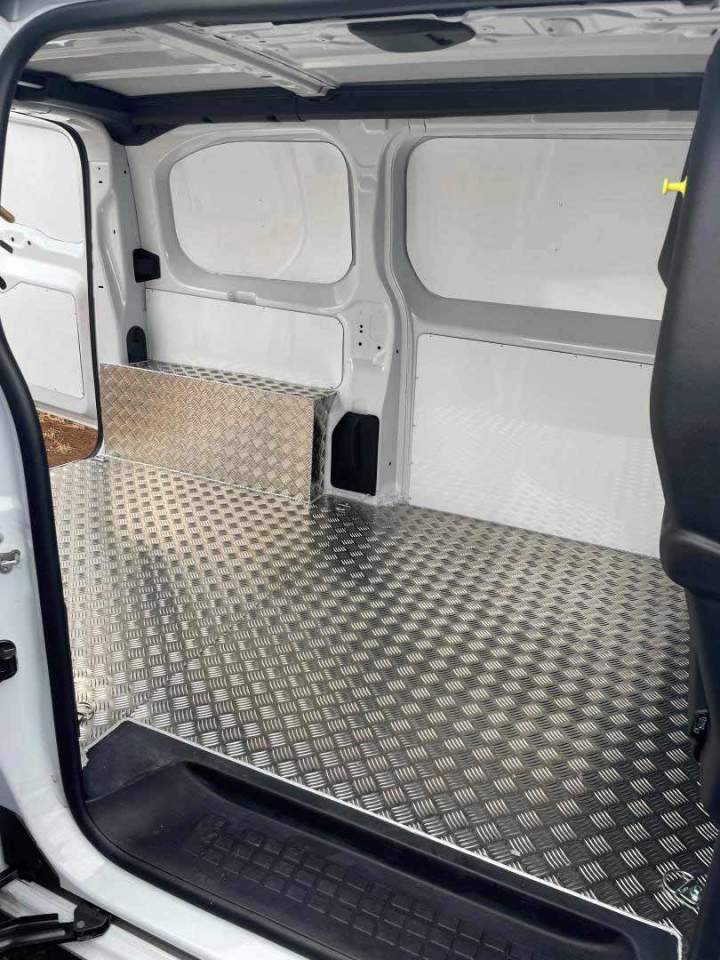 Aménagement intérieur de véhicules à La Réunion