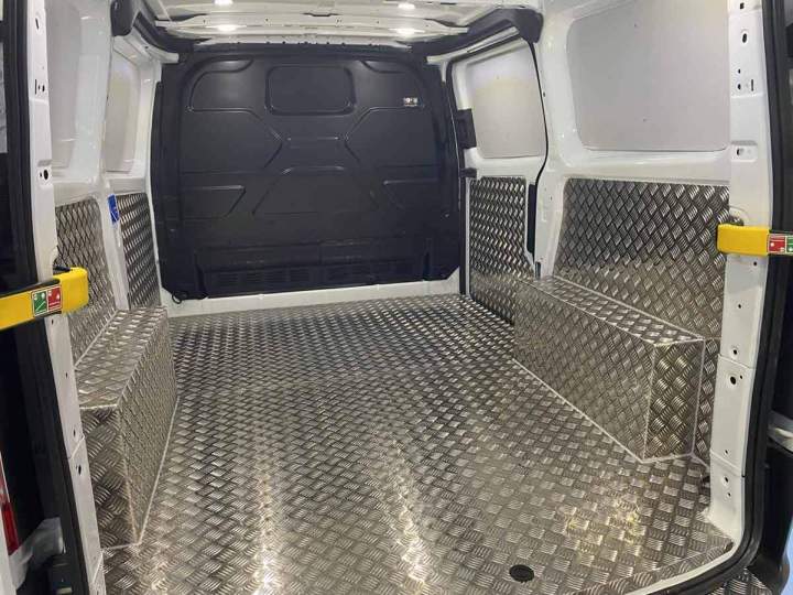 Aménagements spécifiques de véhicules à La Réunion